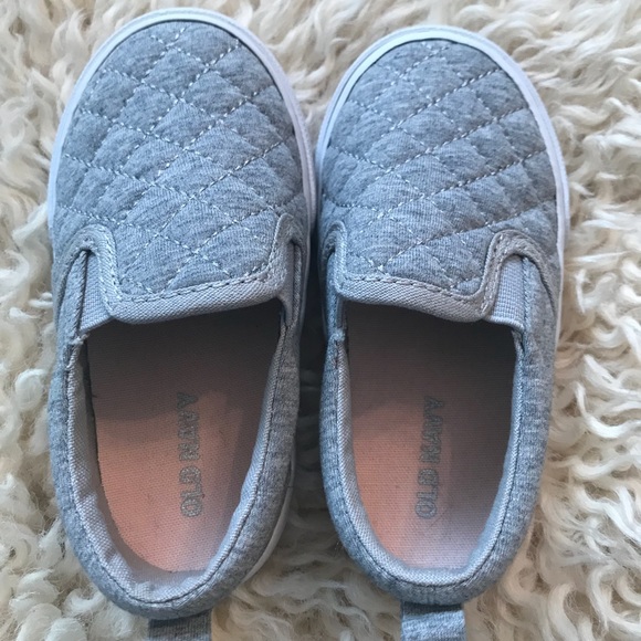 SOLD - NWOT Old Navy quilted slip-ons - Picture 8 of 8
